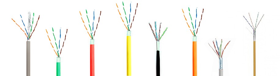 Ansluta en FTP-kabel till en skärmad kontakt eller ett vägguttag?