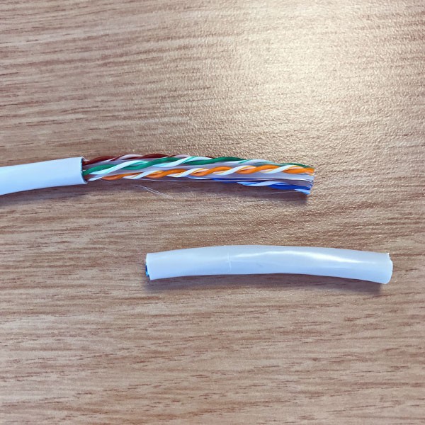 Avskalad UTP-kabel