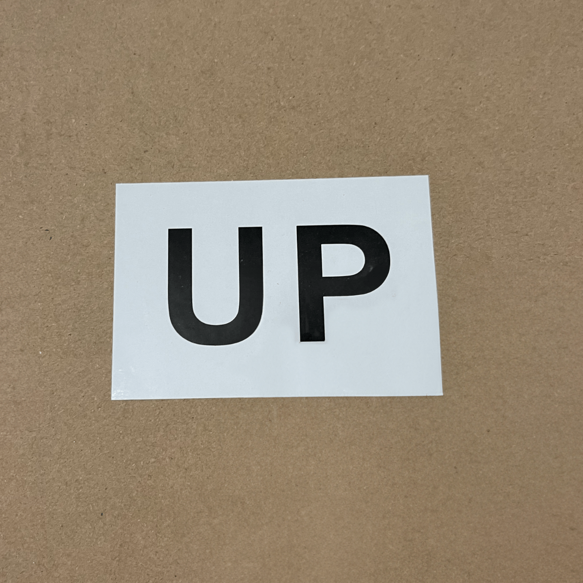 Väggskåp MWT-klistermärke uppe